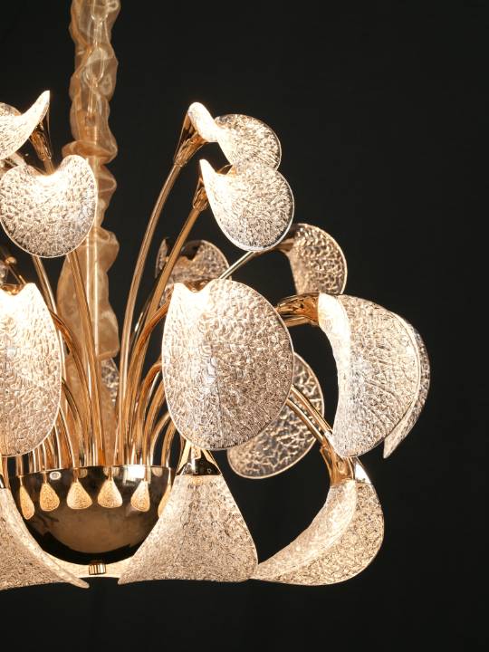 Aurora Bloom – 780mm Champagne Gold LED Chandelier