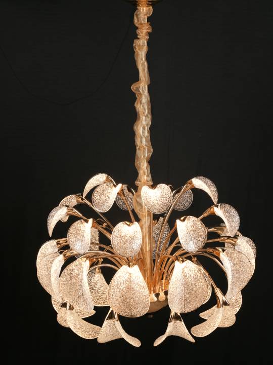 Aurora Bloom – 780mm Champagne Gold LED Chandelier