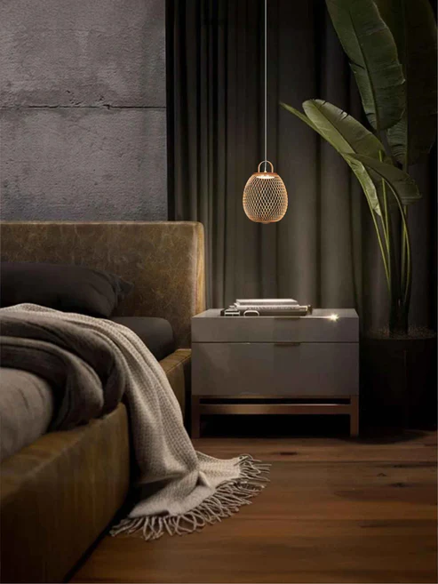 Aurum Solo – Gold Single LED Pendant (6W)
