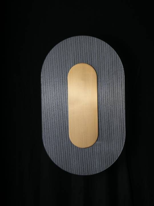 Satin Gold Wall Light with Clear Glass Diffuser – LED 22W